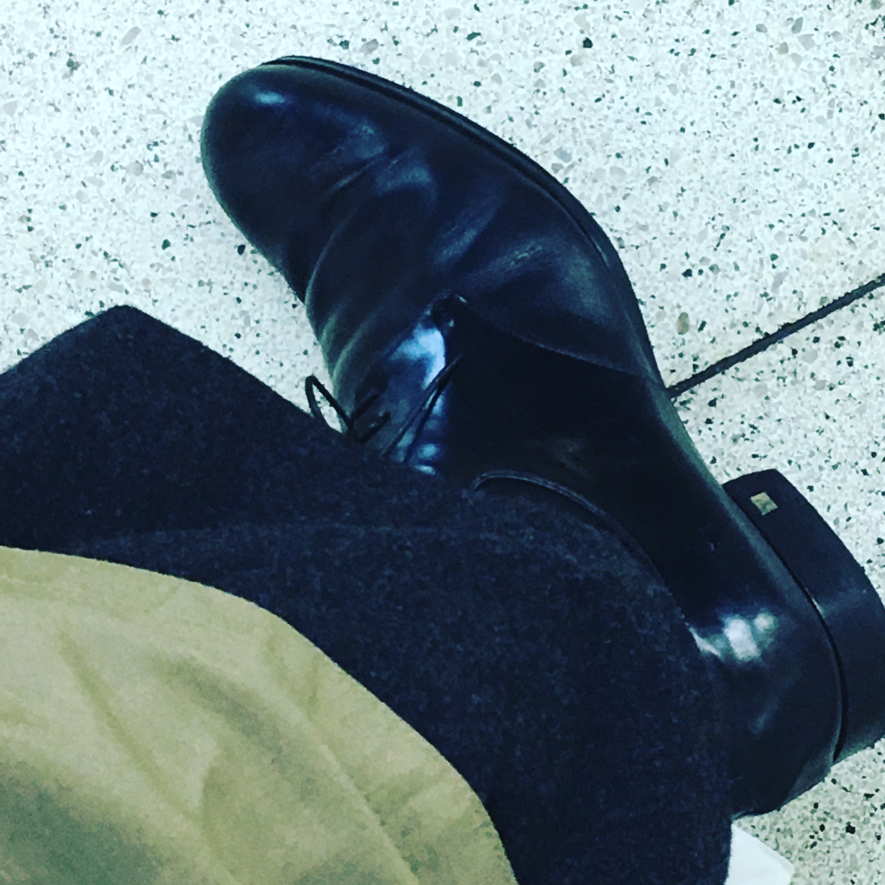 LOUIS VUITTONの革靴。 | 青山・吉祥寺でショートの得意な美容室・ヘアサロン RENJISHI